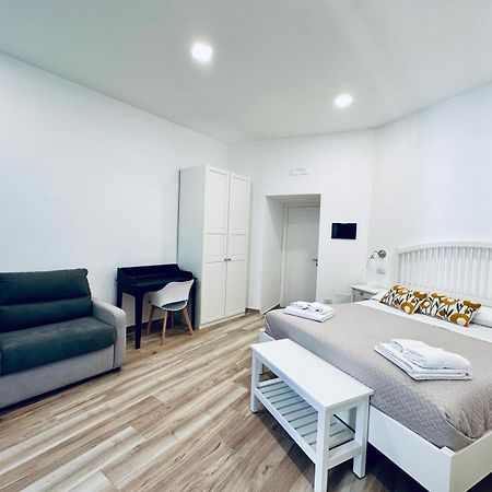 B&B Lara'S Home By I Borbone Napoli Ngoại thất bức ảnh