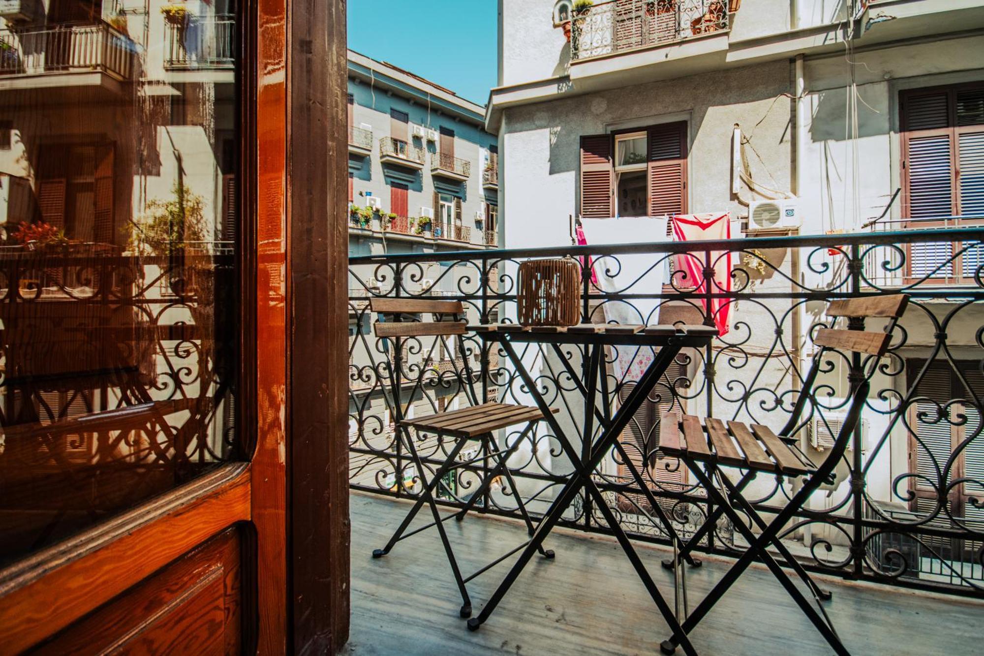 B&B Lara'S Home By I Borbone Napoli Ngoại thất bức ảnh