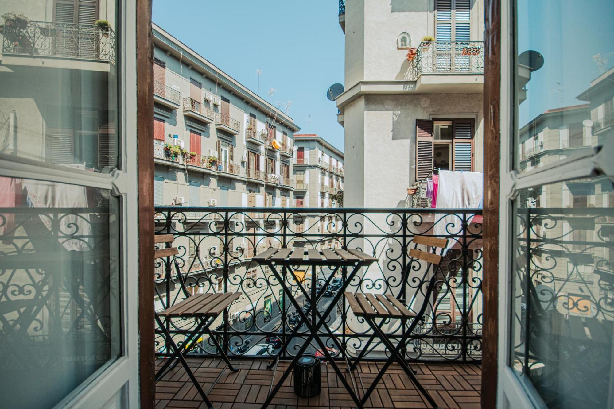 B&B Lara'S Home By I Borbone Napoli Ngoại thất bức ảnh